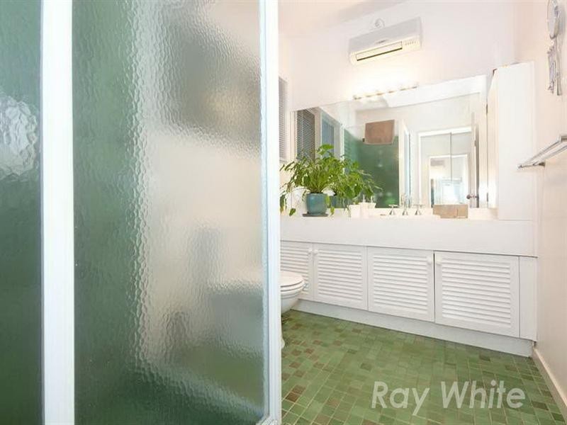 18 Torwood Drive, Vermont South VIC 3133