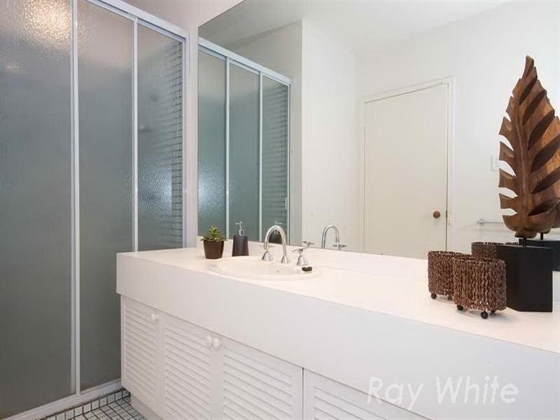 18 Torwood Drive, Vermont South VIC 3133