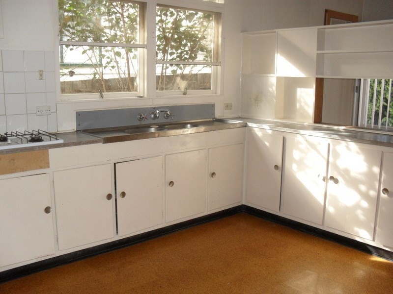 11 Shirley Avenue, Glen Waverley VIC 3150