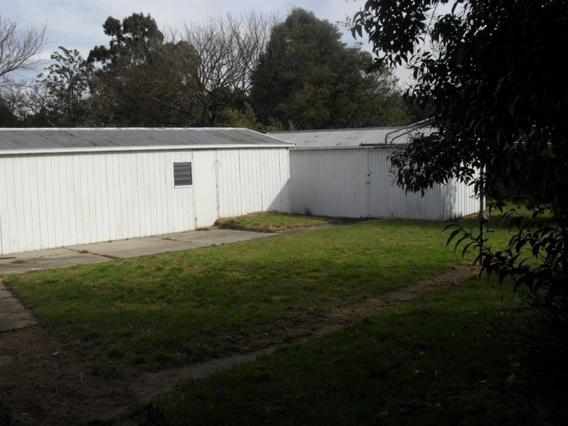 11 Shirley Avenue, Glen Waverley VIC 3150