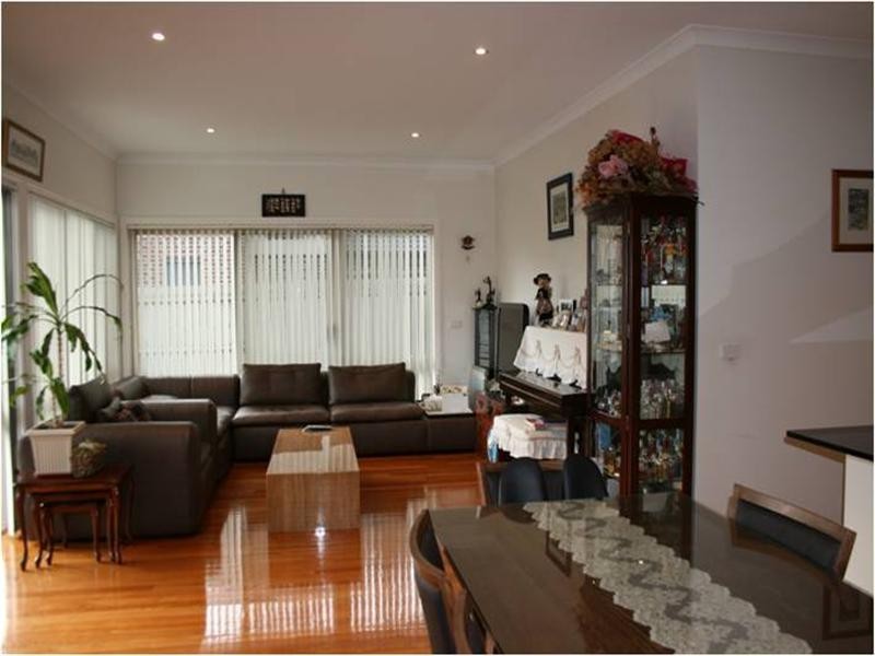 3/9 Poole Street, Burwood VIC 3125