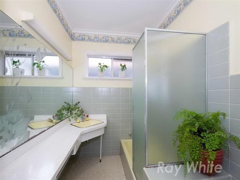 22 Clifton Street, Blackburn VIC 3130