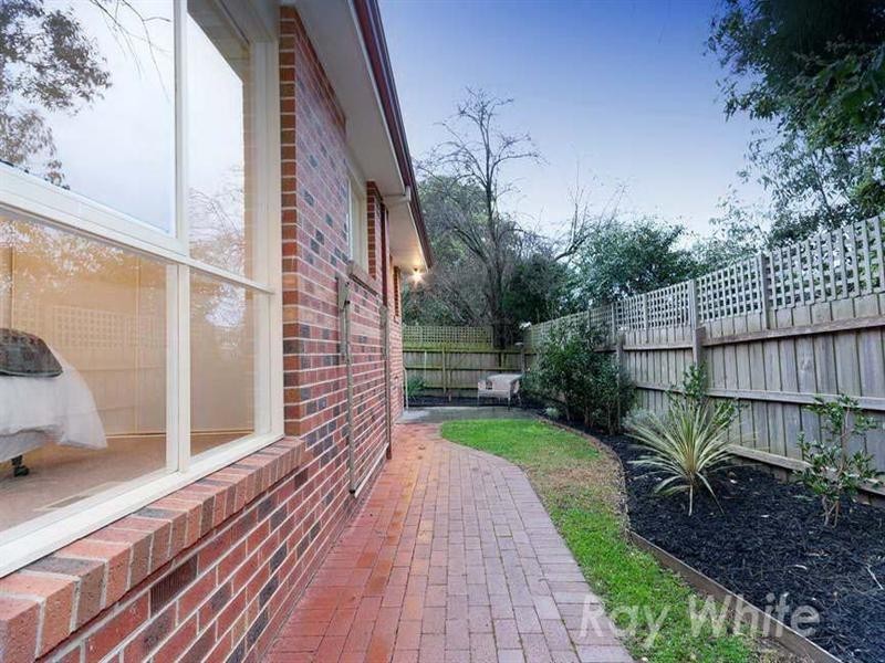 2/79 Percy Street, Mitcham VIC 3132
