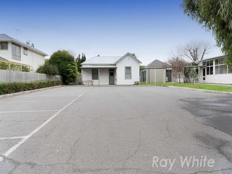 43 Orchard Grove, Blackburn South VIC 3130