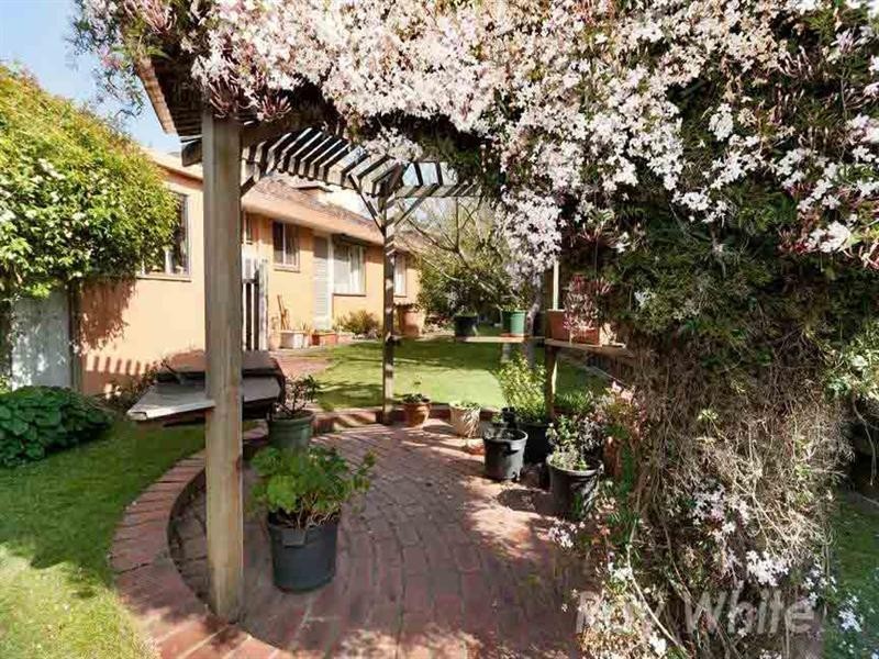 6 Burdon Court, Forest Hill VIC 3131