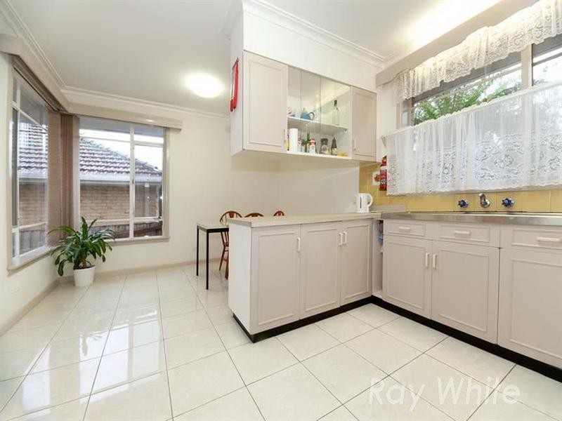 9 Bermuda Drive, Blackburn South VIC 3130