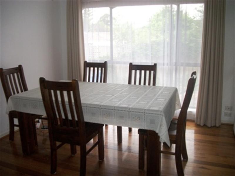 2/10 Webb Street, Burwood VIC 3125