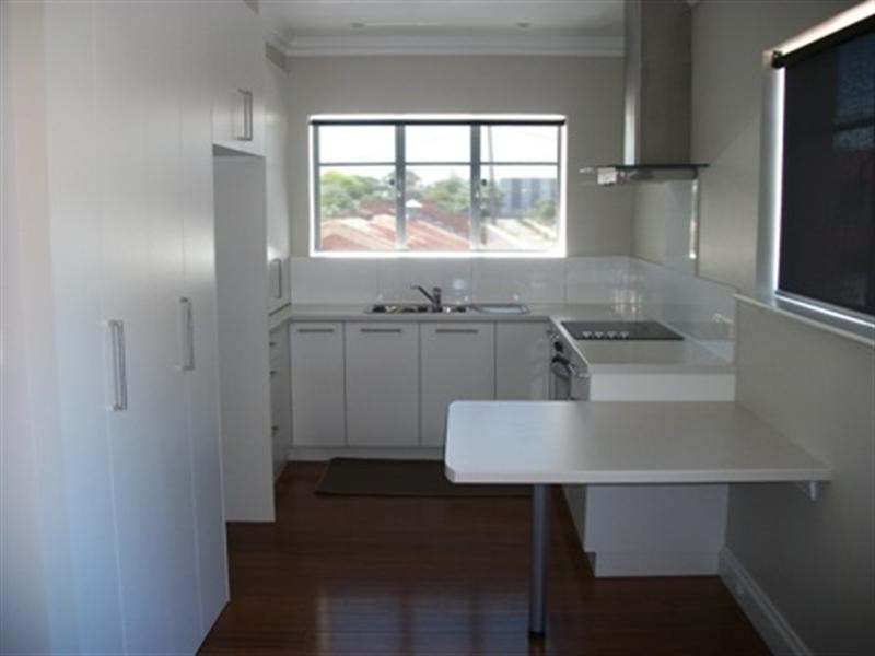 Upper 165 Whitehorse Road, Blackburn VIC 3130