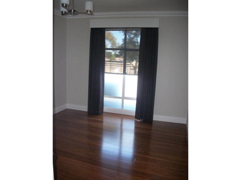 Upper 165 Whitehorse Road, Blackburn VIC 3130