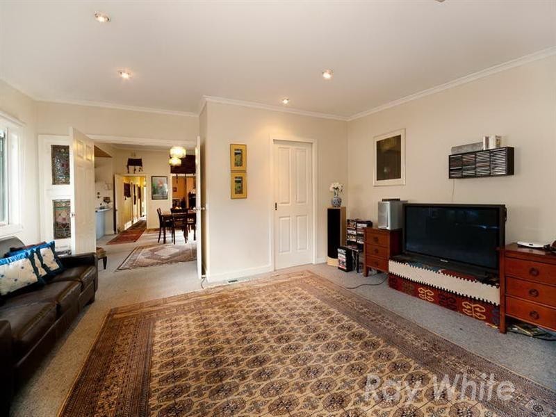 65 Whitehorse Road, Blackburn VIC 3130