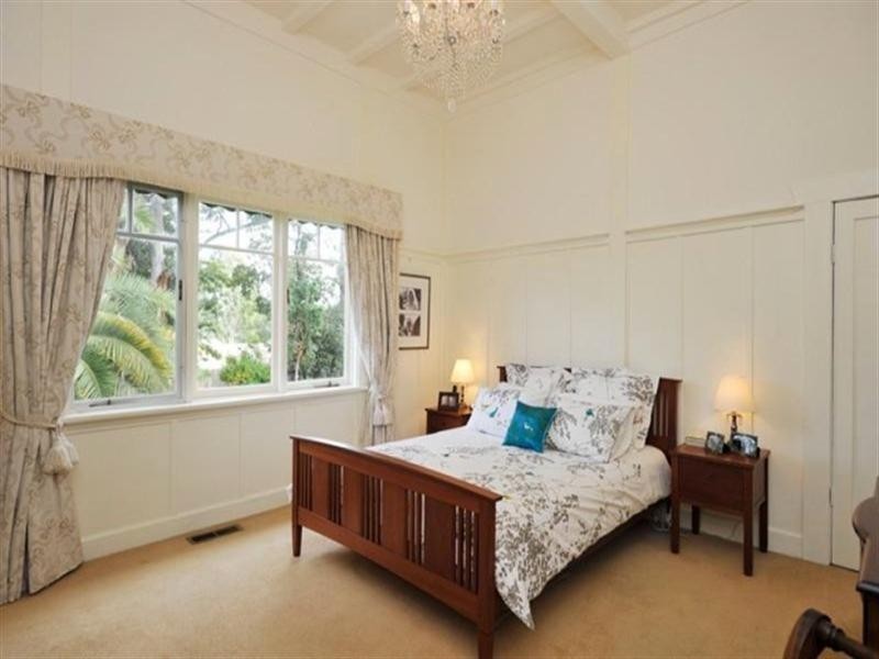 10 Wellington Avenue, Blackburn VIC 3130