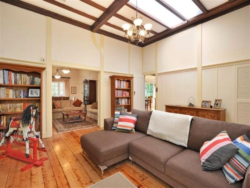 10 Wellington Avenue, Blackburn VIC 3130