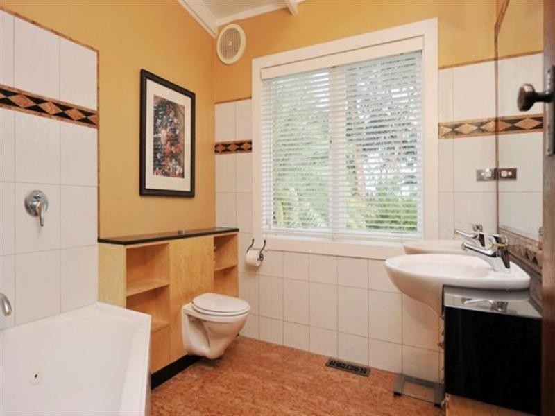 10 Wellington Avenue, Blackburn VIC 3130