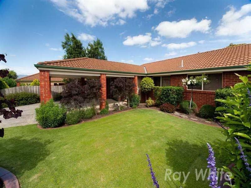 9 Thaxted Parade, Wantirna VIC 3152