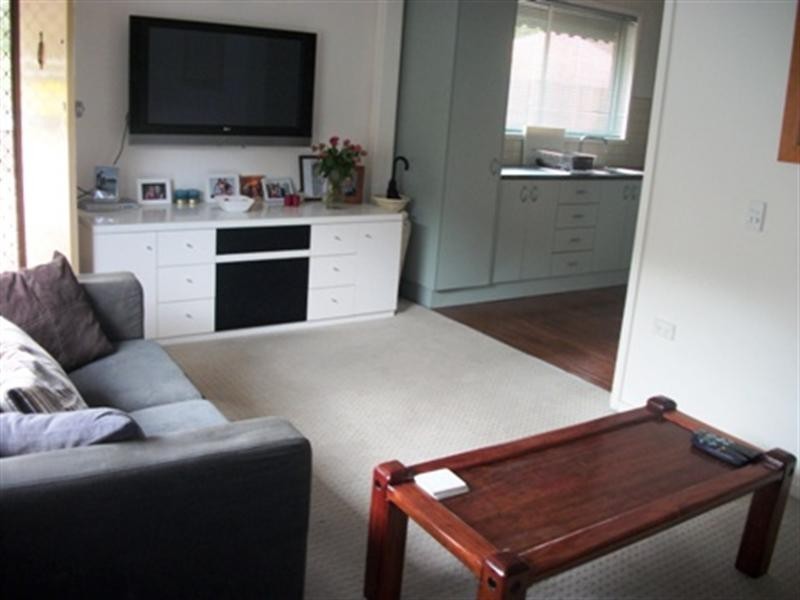 6/28 Lake Road, Blackburn VIC 3130