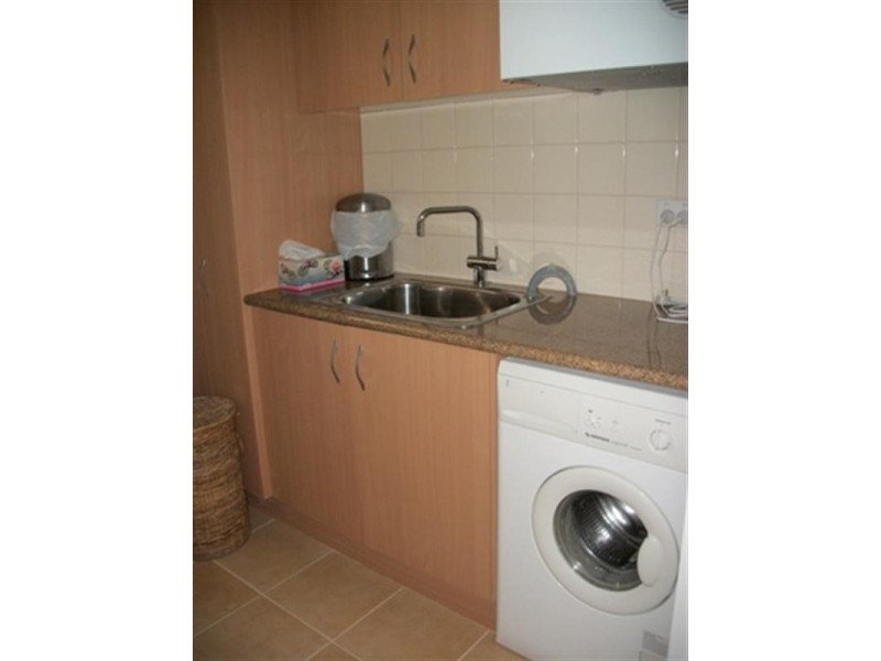 6/28 Lake Road, Blackburn VIC 3130