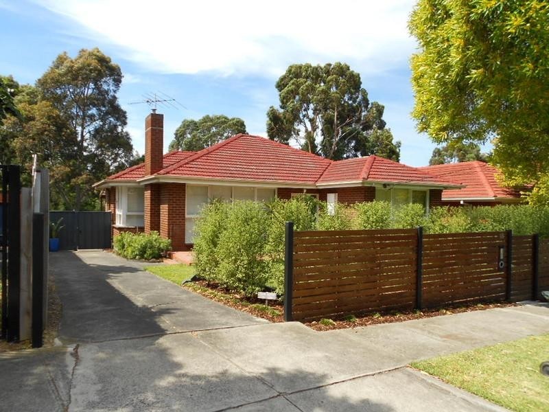 18 Bonview Crescent, Burwood East VIC 3151