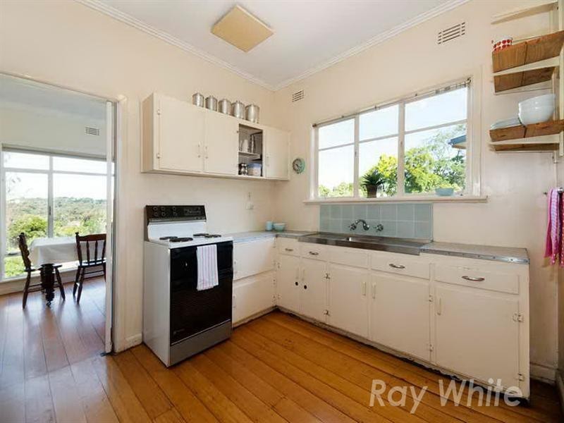 3 Endeavour Street, Mitcham VIC 3132