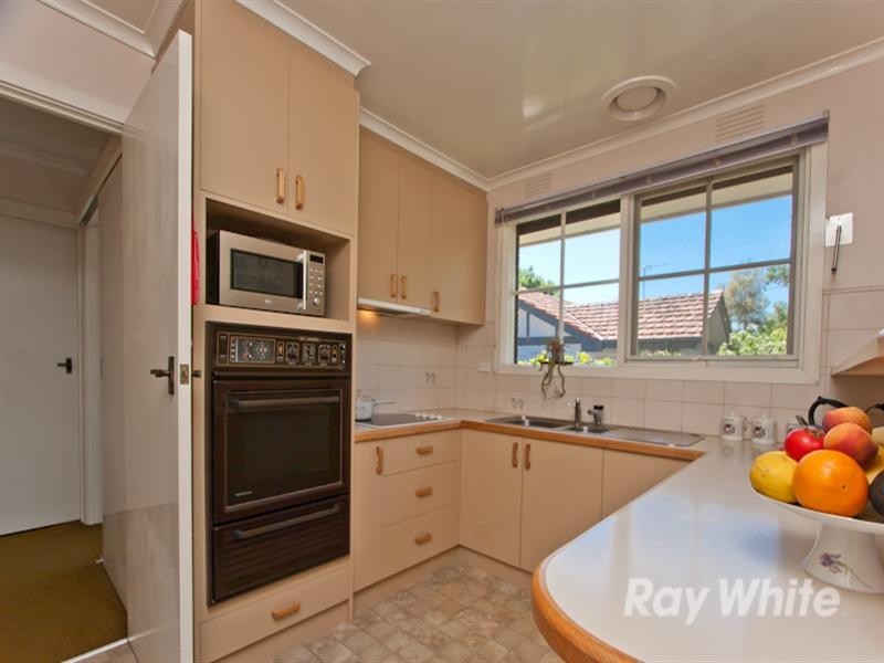 1/37 The Avenue, Blackburn VIC 3130