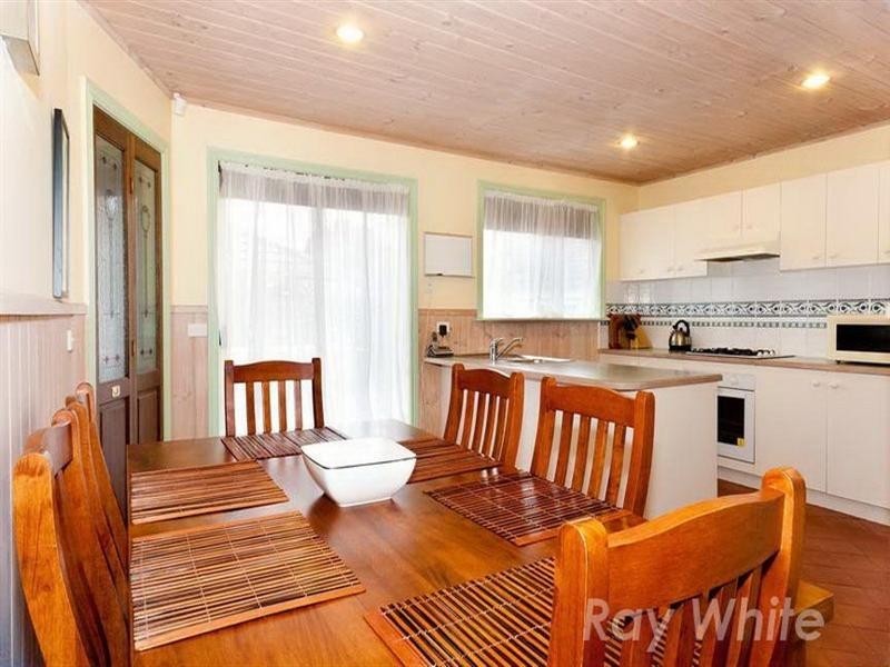 1A Tainton Street, Burwood East VIC 3151