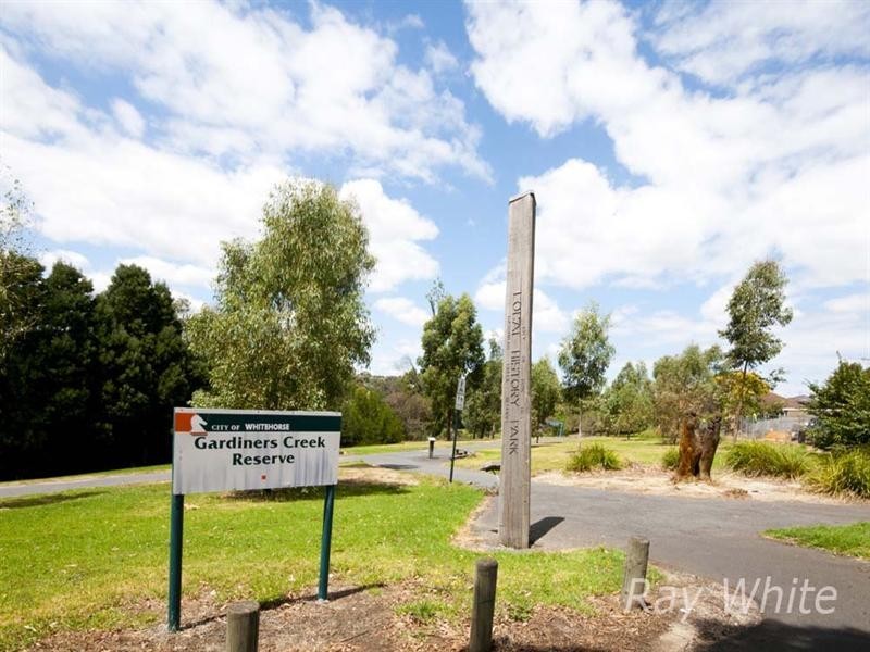 50 McIntyre Street, Burwood VIC 3125