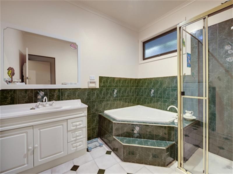 21 Elder Street, Blackburn VIC 3130