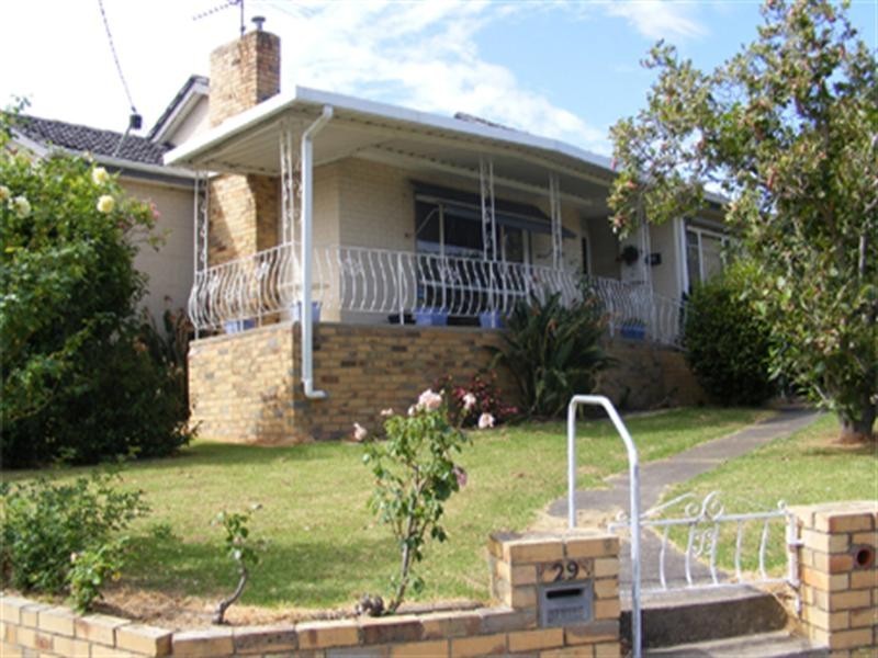 29 Eram Road, Box Hill North VIC 3129