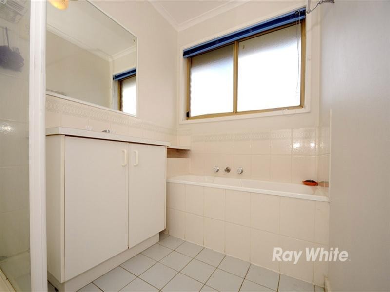 28 Mockridge Street, Wantirna South VIC 3152