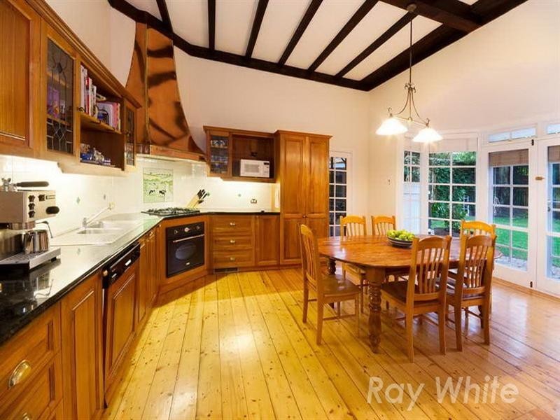 10 Wellington Avenue, Blackburn VIC 3130