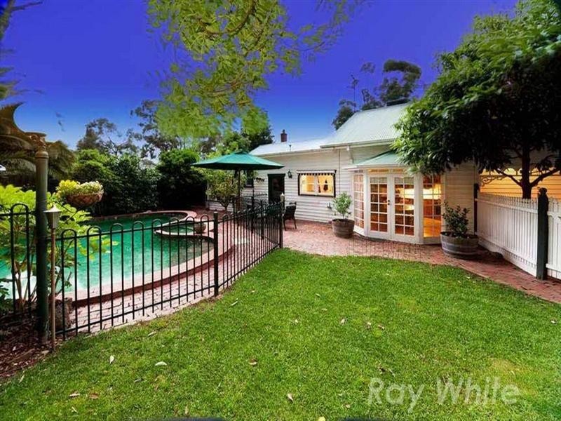 10 Wellington Avenue, Blackburn VIC 3130