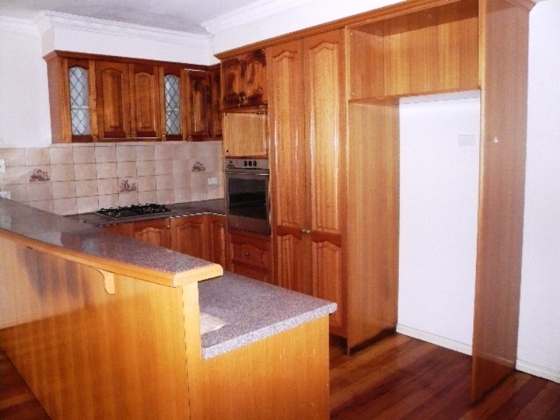 2/19 McCubbin Street, Burwood VIC 3125