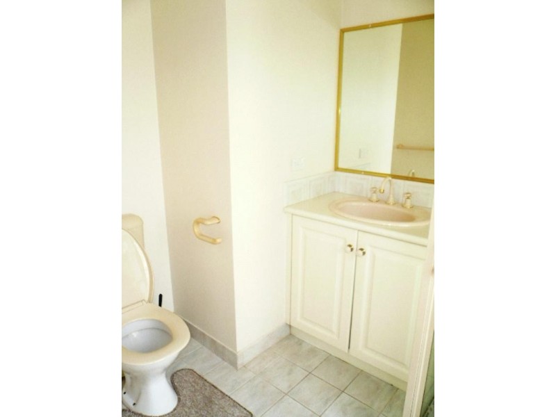 2/19 McCubbin Street, Burwood VIC 3125