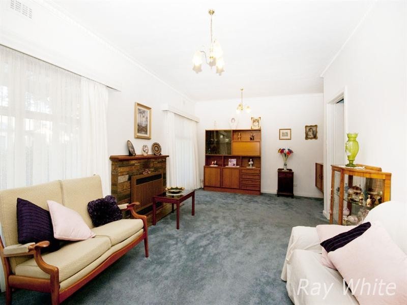 64 Pakenham Street, Blackburn VIC 3130