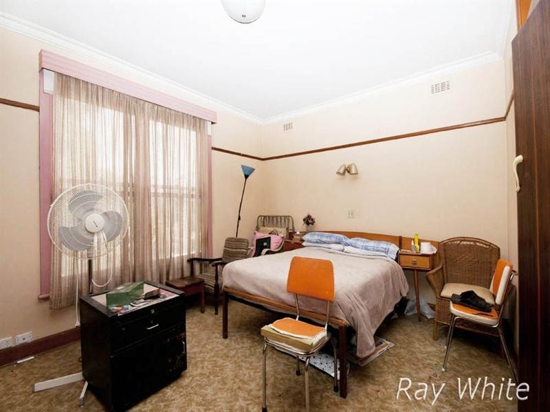 39 Morton Road, Burwood VIC 3125