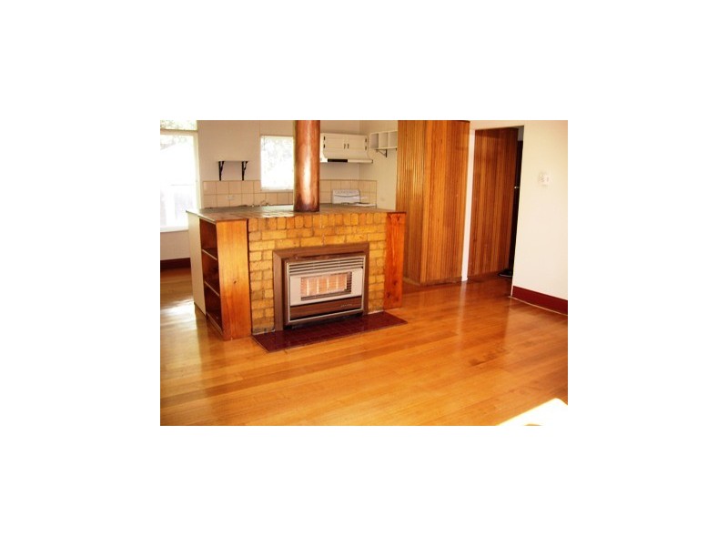 24 Ross Crescent, Heathmont VIC 3135