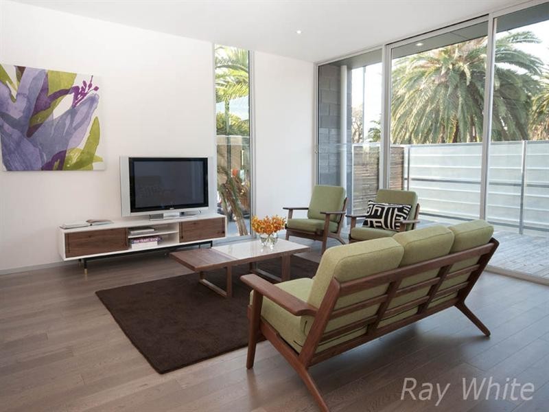 1/15-17 Railway Road, Blackburn VIC 3130