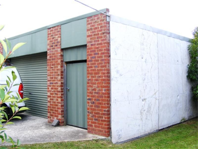 51 Sevenoaks Road, Burwood East VIC 3151