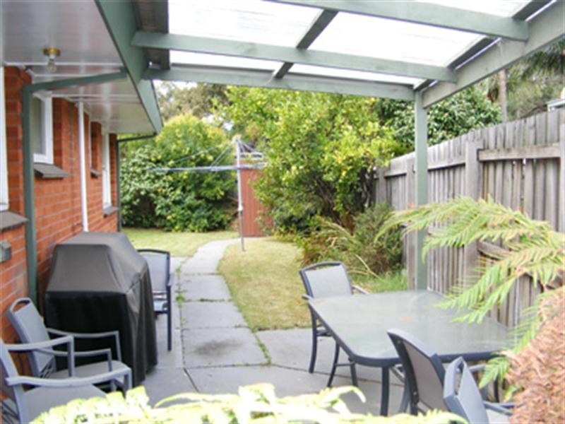 51 Sevenoaks Road, Burwood East VIC 3151