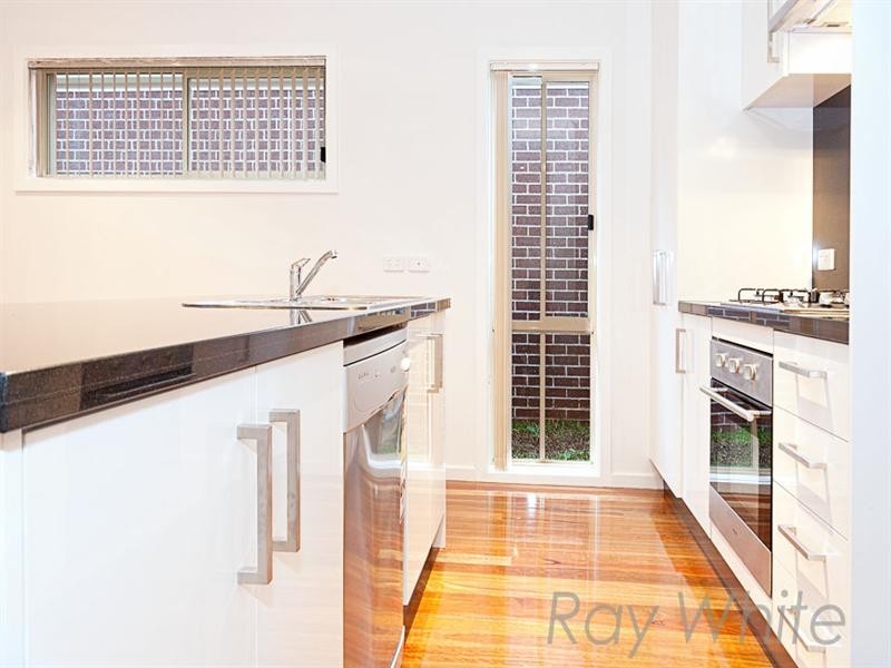 2/335 Canterbury Road, Forest Hill VIC 3131