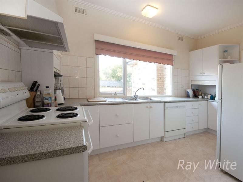 1/3 Kingsclere Street, Vermont VIC 3133