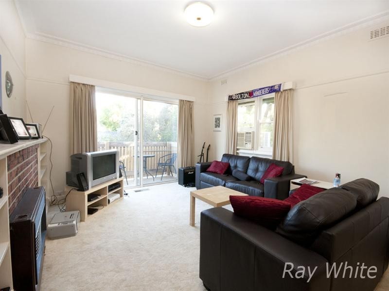 1/3 Kingsclere Street, Vermont VIC 3133