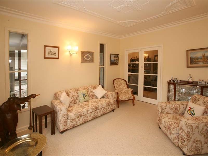 8 Jeffery Street, Blackburn VIC 3130