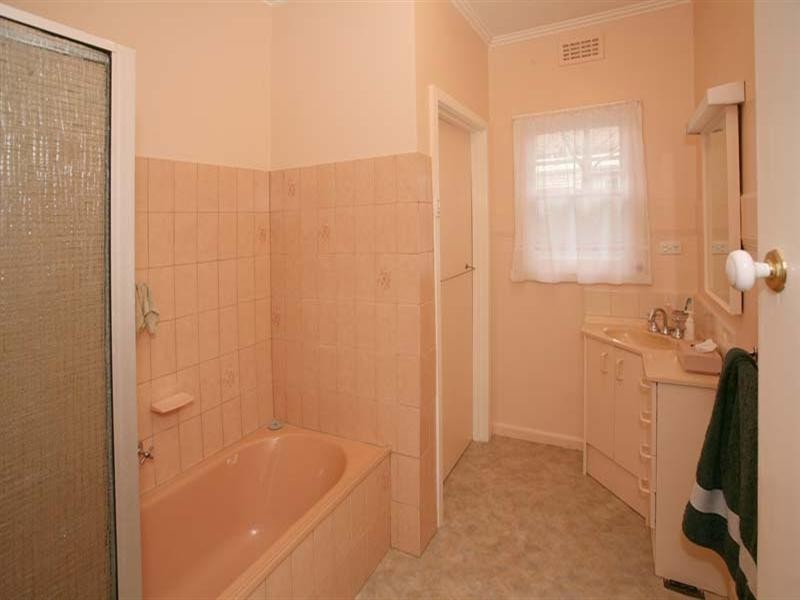 8 Jeffery Street, Blackburn VIC 3130