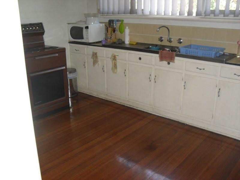 4 Cumming Street, Burwood VIC 3125