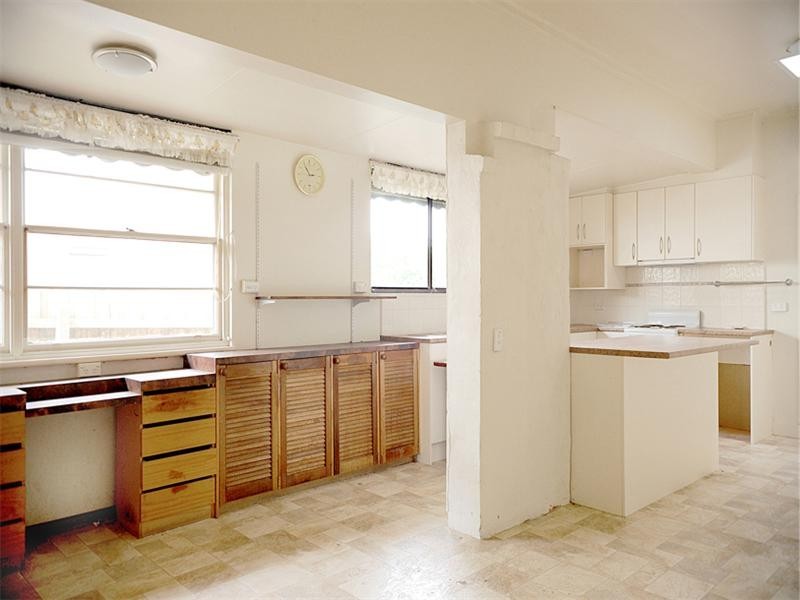 12 Broomhill Avenue, Blackburn VIC 3130