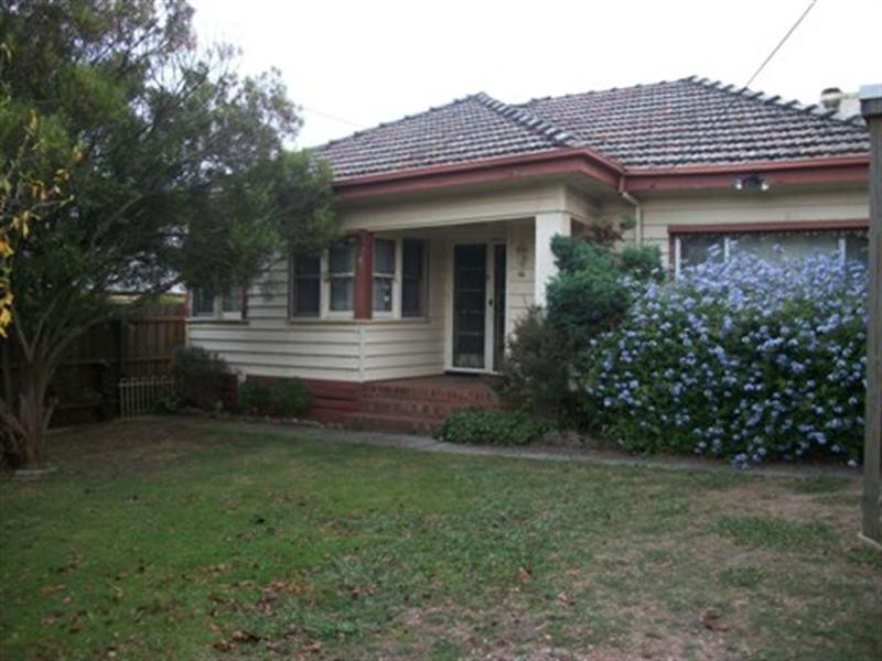 11 Gillies Street, Mitcham VIC 3132