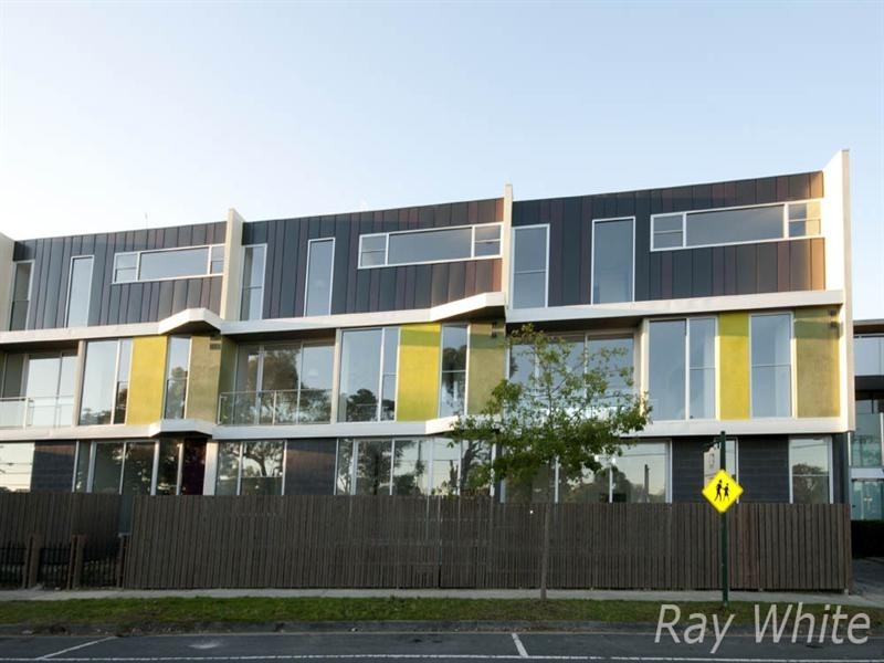 12/15-17 Railway Road, Blackburn VIC 3130