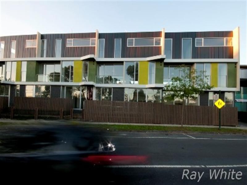 13/15-17 Railway Road, Blackburn VIC 3130