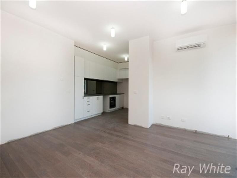13/15-17 Railway Road, Blackburn VIC 3130