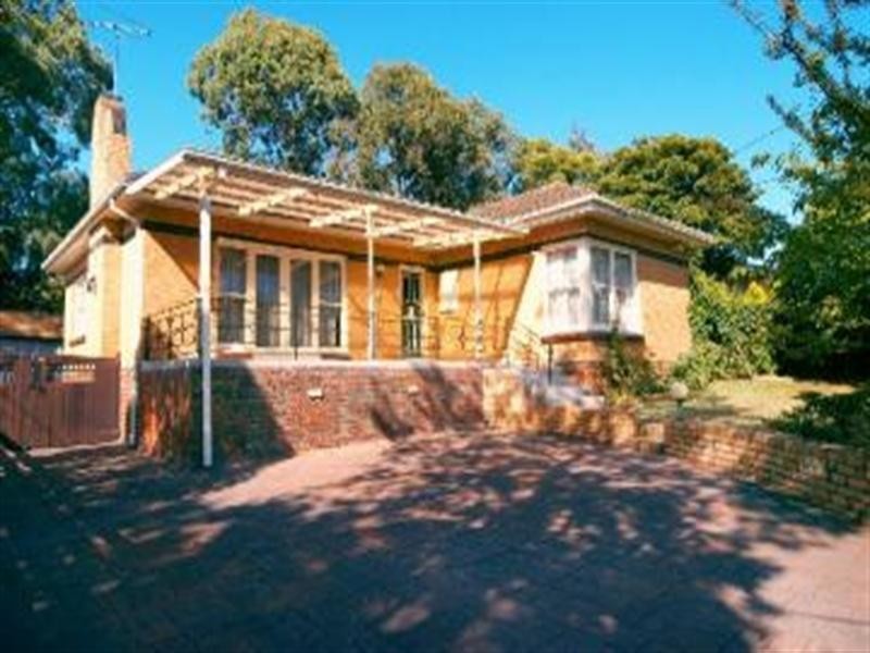 2 Junction Road, Blackburn North VIC 3130